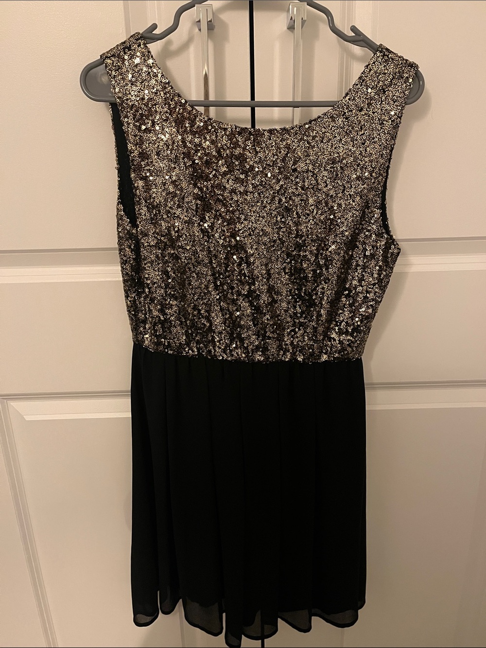 Alythea Gold Sequin & Black Chiffon Party Dress – Size M